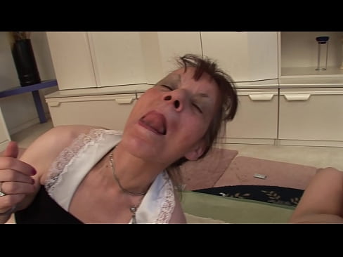 ❤️ לשתי סבתות ולסבא אחד יש שלישיה ❤ פורנו ב-iw.villagesexvideos.ru ❌